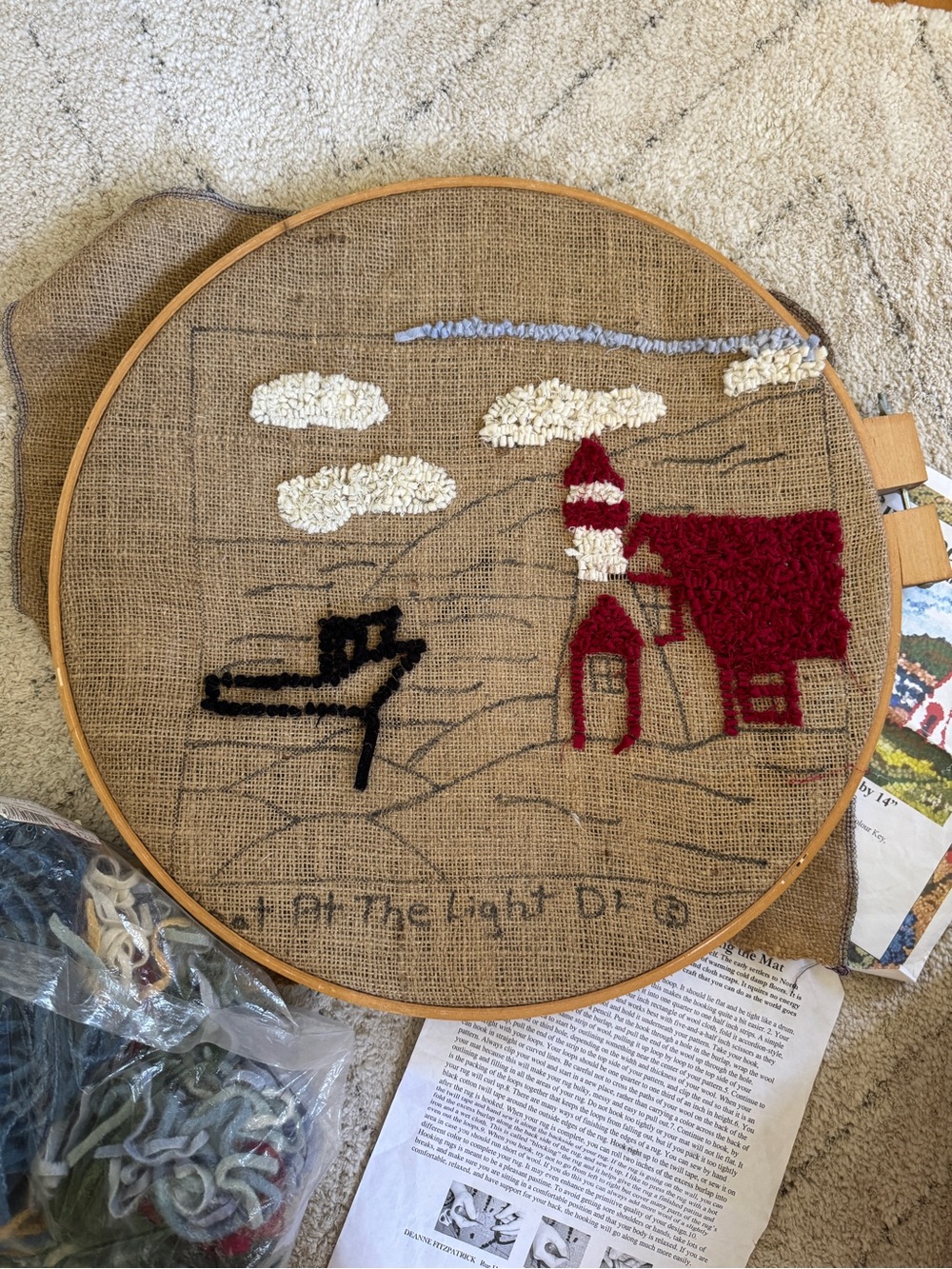 Deanne Fitzpatrick Rug Hooking Complete Kit - Picture 3 of 7
